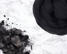 Merino Combed Top, Dyed Wool, Charcoal ~ 4 oz