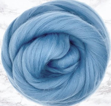 Merino Combed Top, Dyed Wool, Sky Blue ~ 2 oz