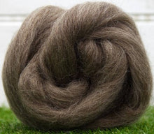 New Zealand Natural Brown Wool Top / 4 oz.