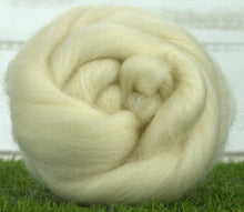 Shetland Wool Top, Natural Spinning Fiber / 4 oz