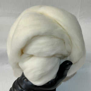 Targhee Natural White Wool Top, Product of USA, 25 Micron / 4 oz