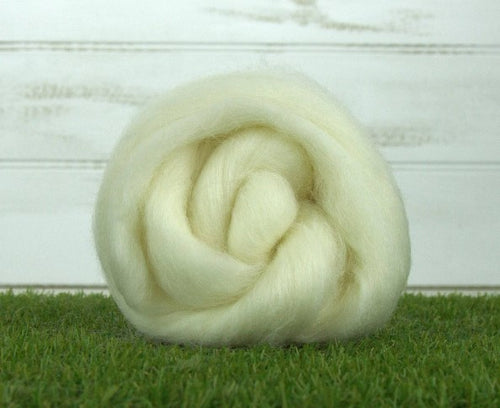 Norwegian Wool ~ Natural White Wool Top 4 oz
