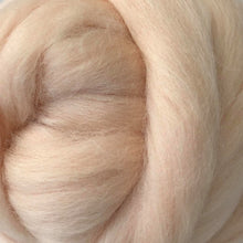 Corriedale Dyed Wool Top Apricot~ 4 Oz Fiber